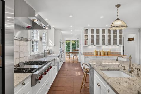 80 Gansett Road Woods Hole MA 02543
