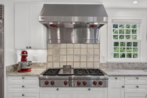 80 Gansett Road Woods Hole MA 02543