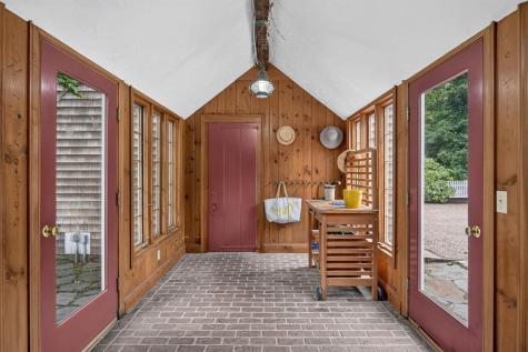 80 Gansett Road Woods Hole MA 02543