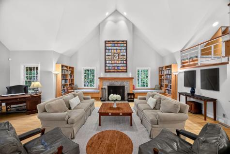 80 Gansett Road Woods Hole MA 02543