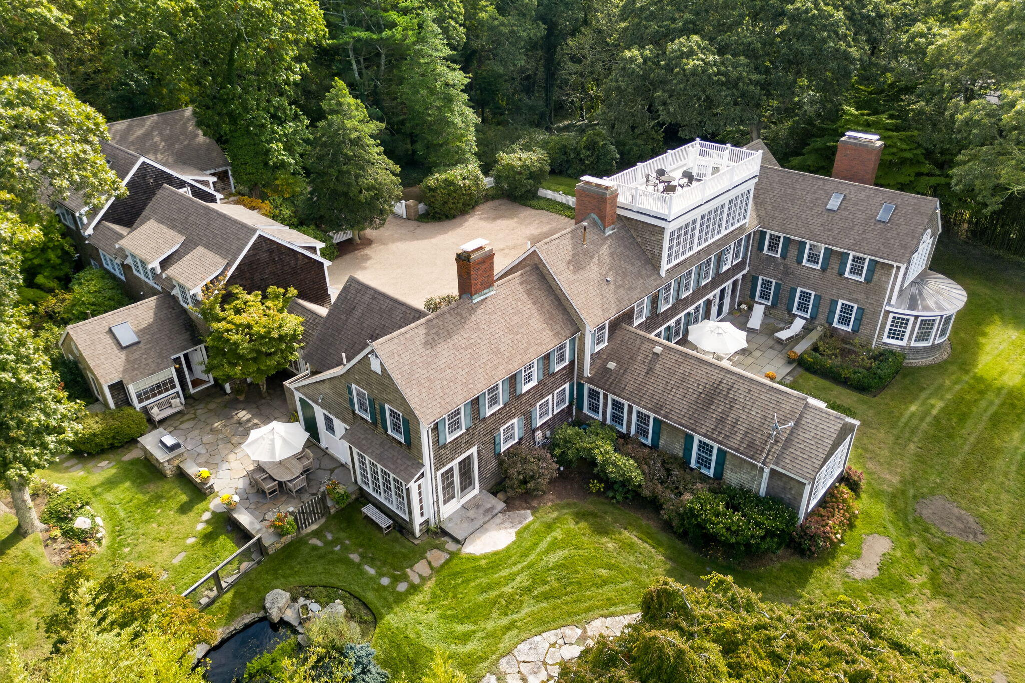 80 Gansett Road Woods Hole MA 02543
