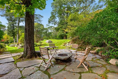 80 Gansett Road Woods Hole MA 02543