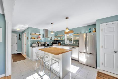 58 Orrs Avenue Barnstable MA 02601
