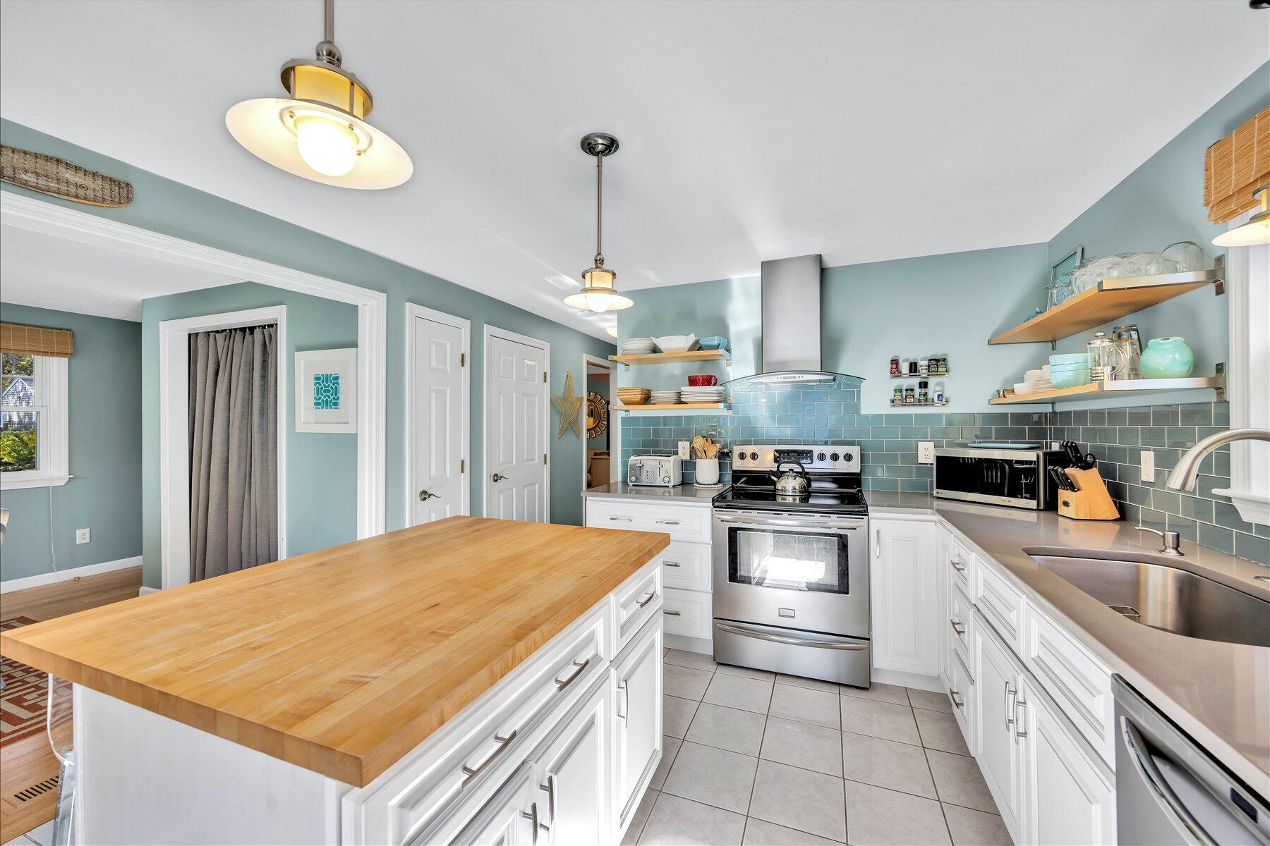 58 Orrs Avenue Barnstable MA 02601