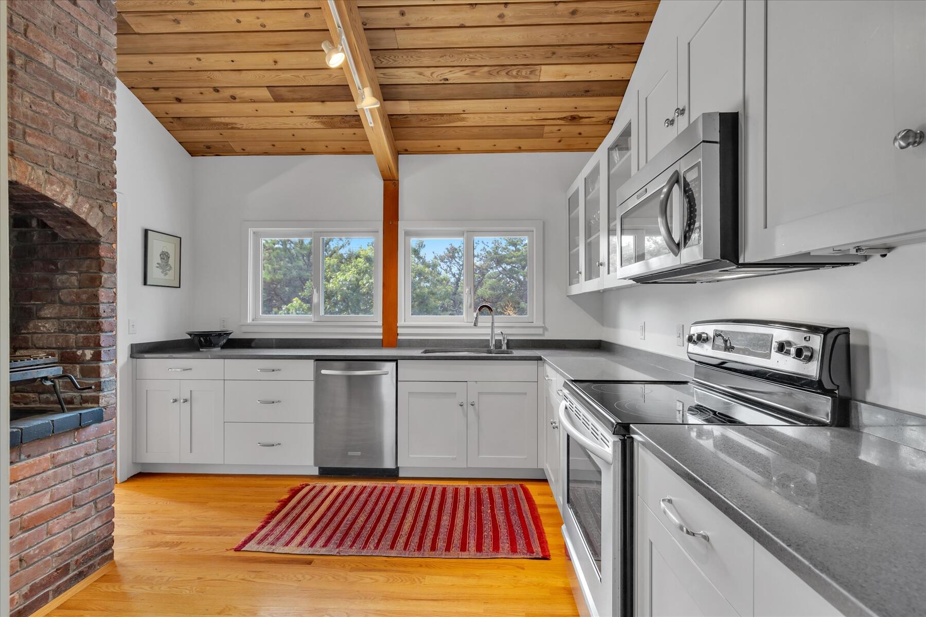 19 Avery Way Truro MA 02666