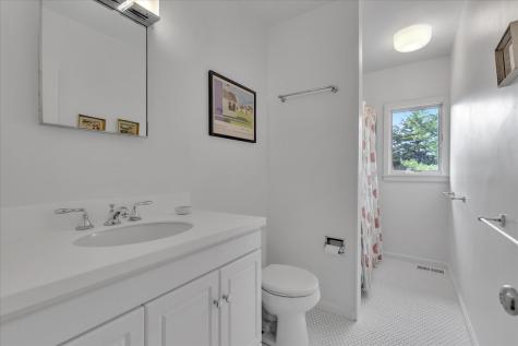 19 Avery Way Truro MA 02666