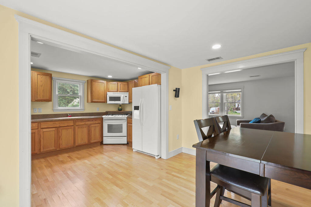 5 Deerfield Road Mashpee MA 02649