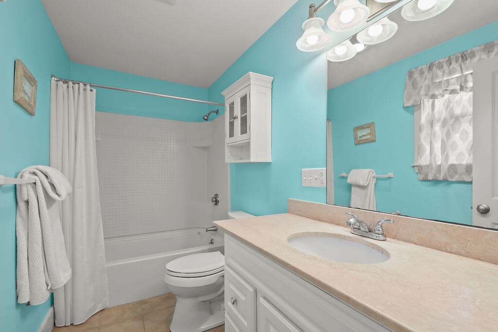 5 Deerfield Road Mashpee MA 02649