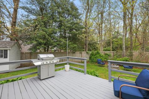 5 Deerfield Road Mashpee MA 02649