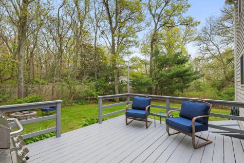 5 Deerfield Road Mashpee MA 02649
