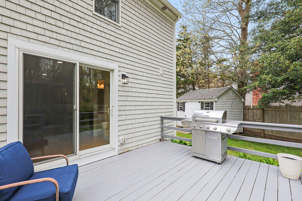 5 Deerfield Road Mashpee MA 02649