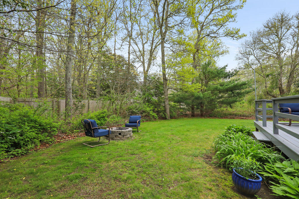 5 Deerfield Road Mashpee MA 02649
