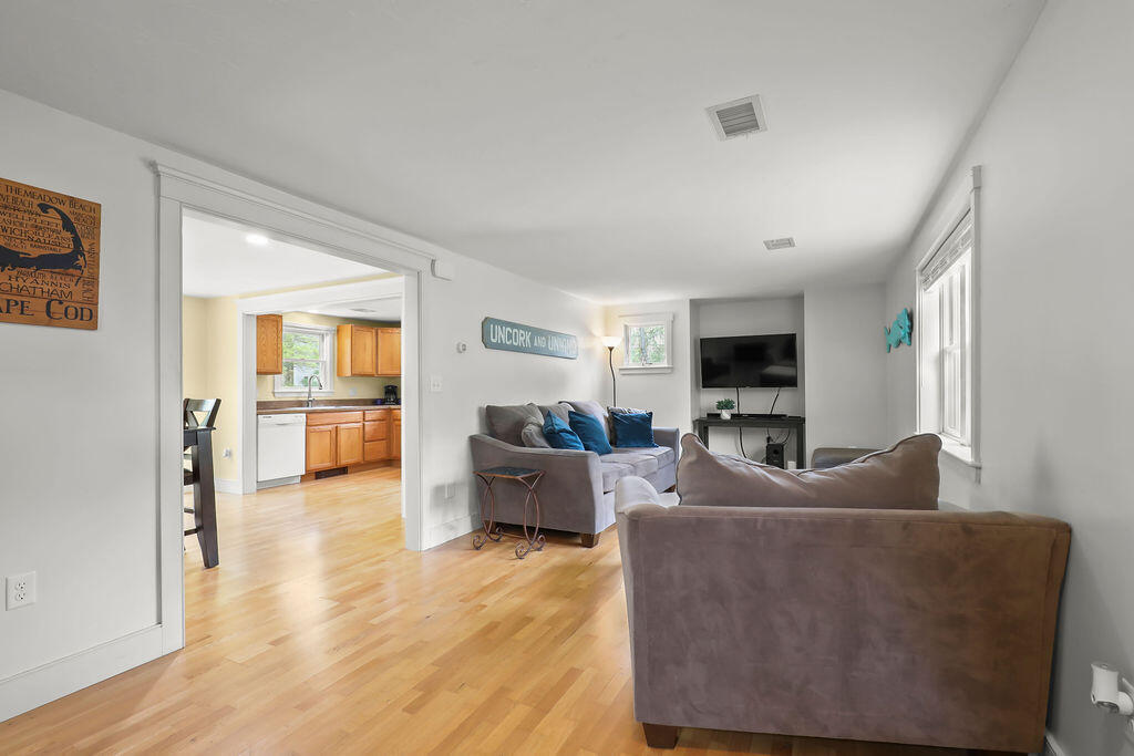 5 Deerfield Road Mashpee MA 02649