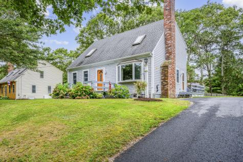 25 Cove Road Forestdale MA 02644