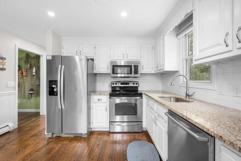 25 Cove Road Forestdale MA 02644