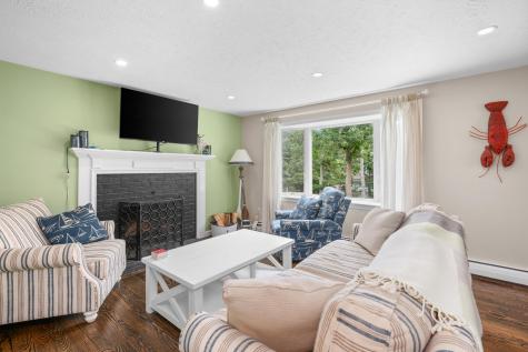 25 Cove Road Forestdale MA 02644