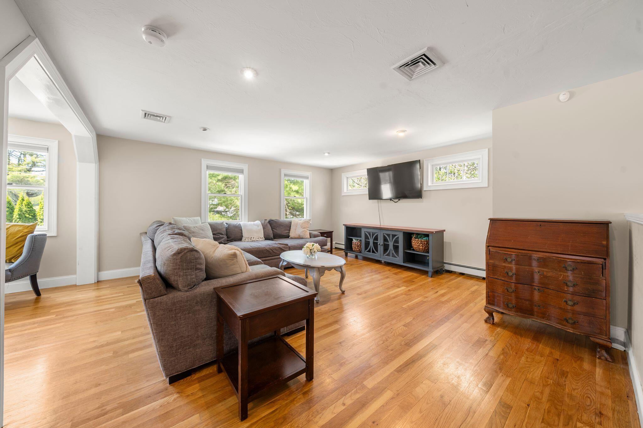 302 Ames Way Centerville MA 02632