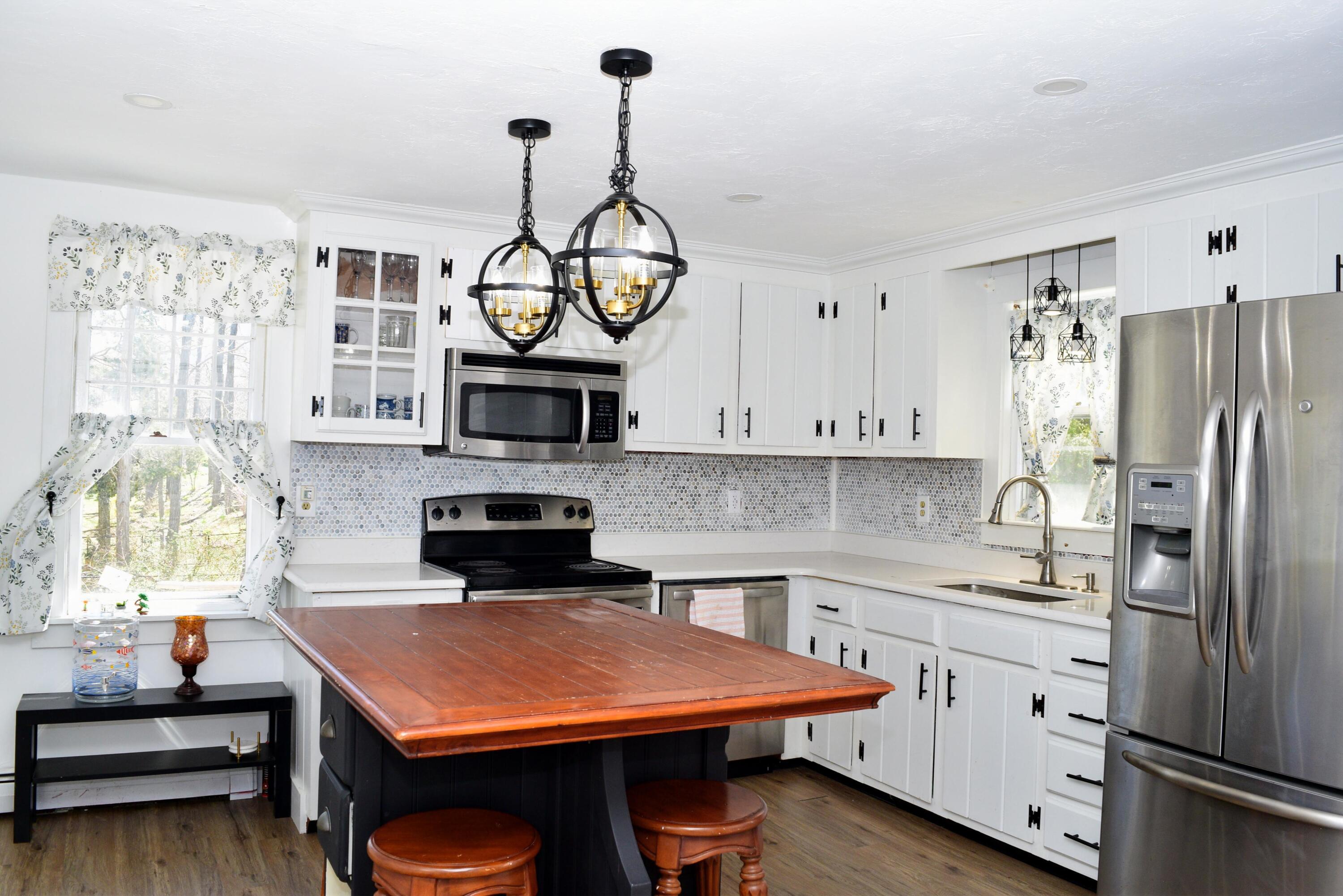 713 Sandwich Road Falmouth MA 02536