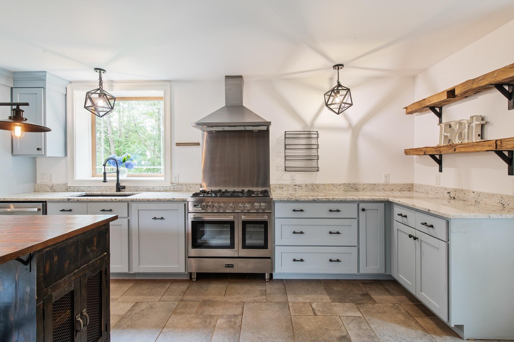 1276 County Road Cataumet MA 02534