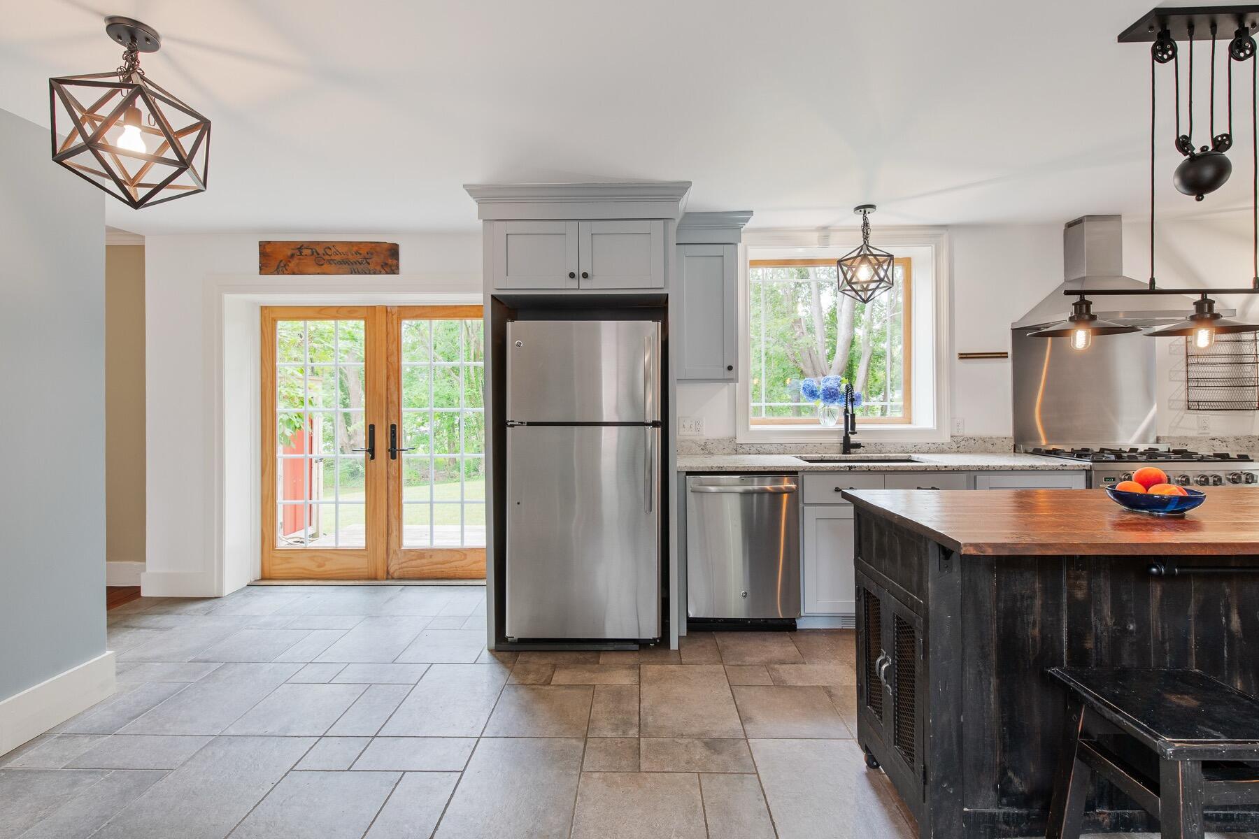 1276 County Road Cataumet MA 02534