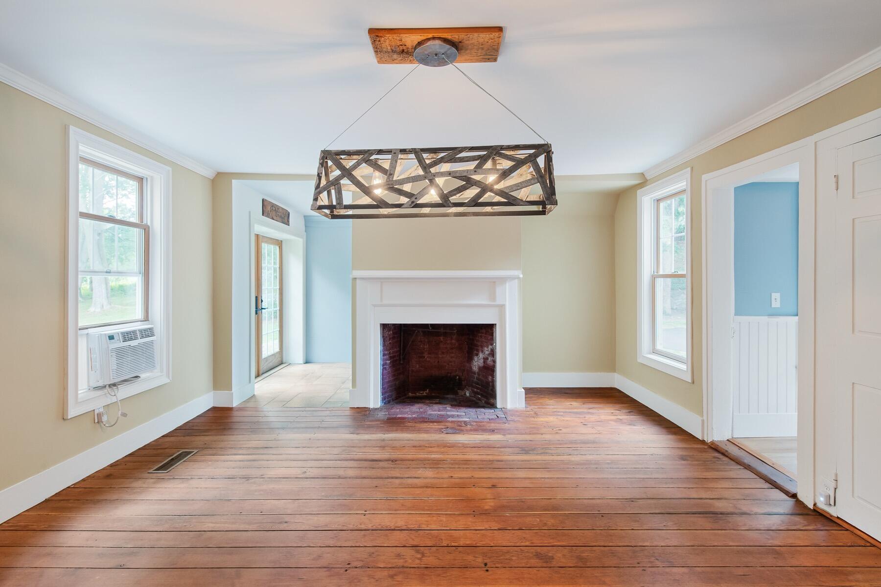 1276 County Road Cataumet MA 02534