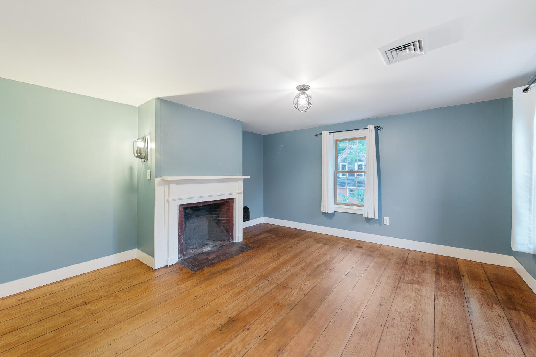 1276 County Road Cataumet MA 02534