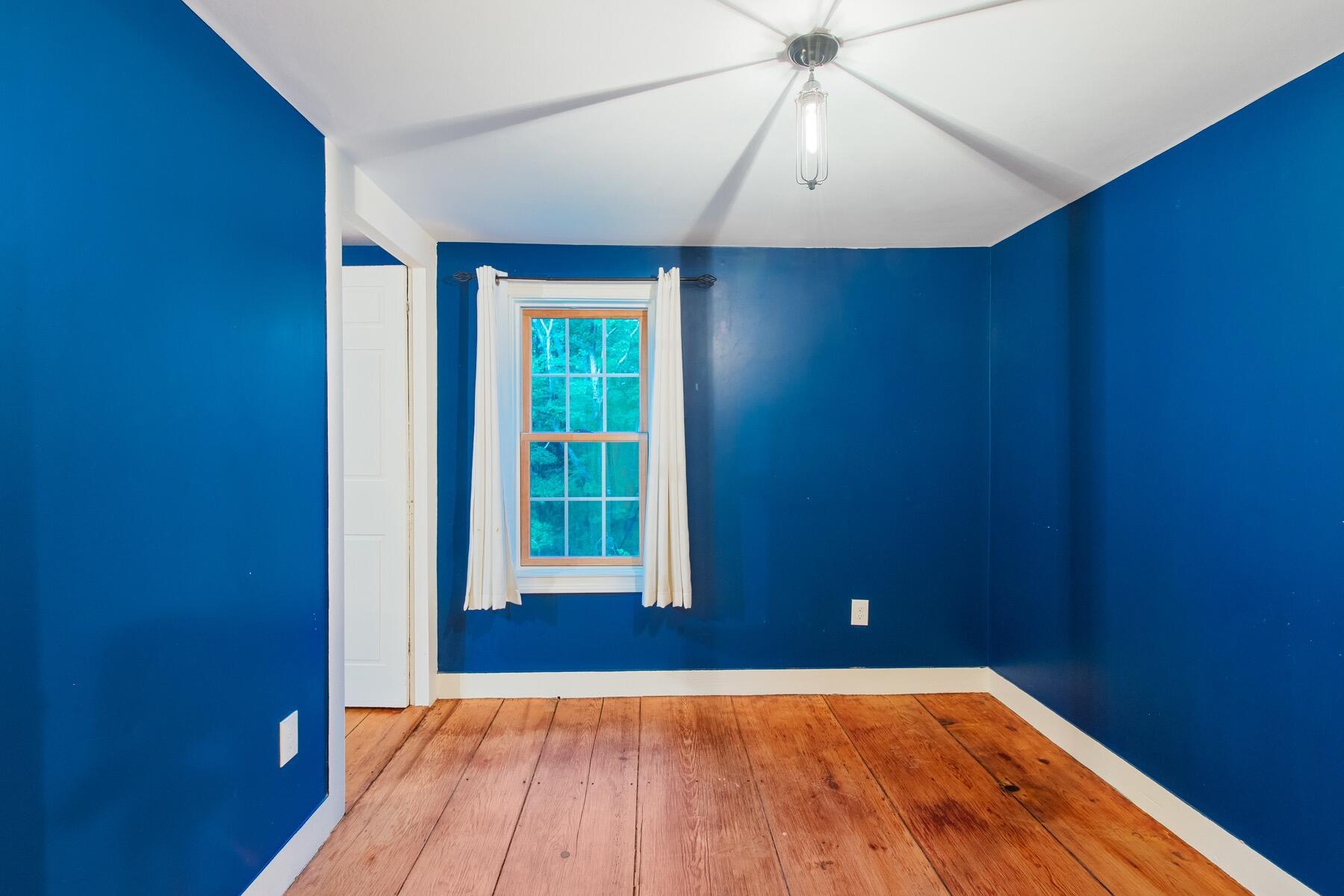 1276 County Road Cataumet MA 02534