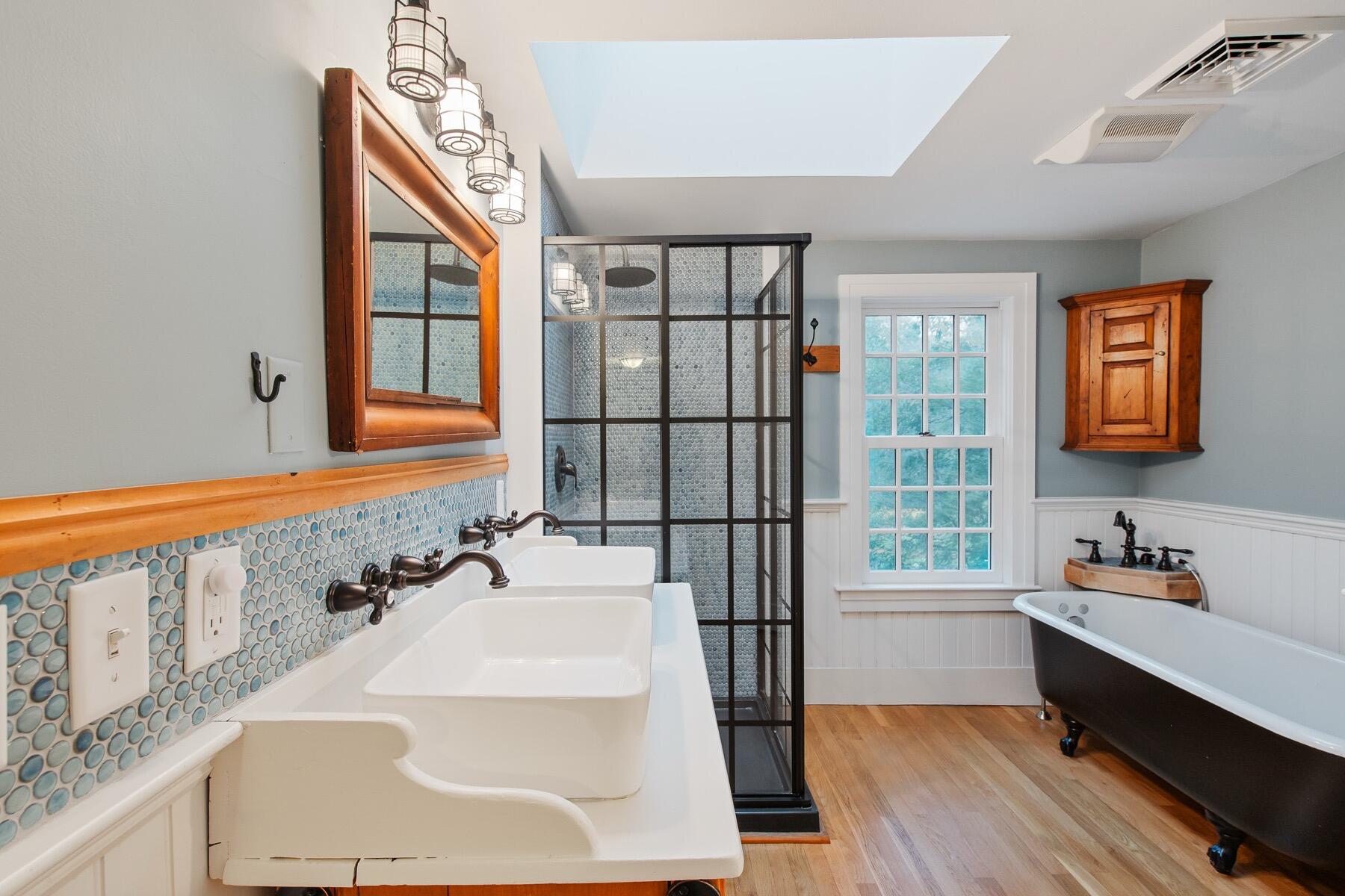 1276 County Road Cataumet MA 02534