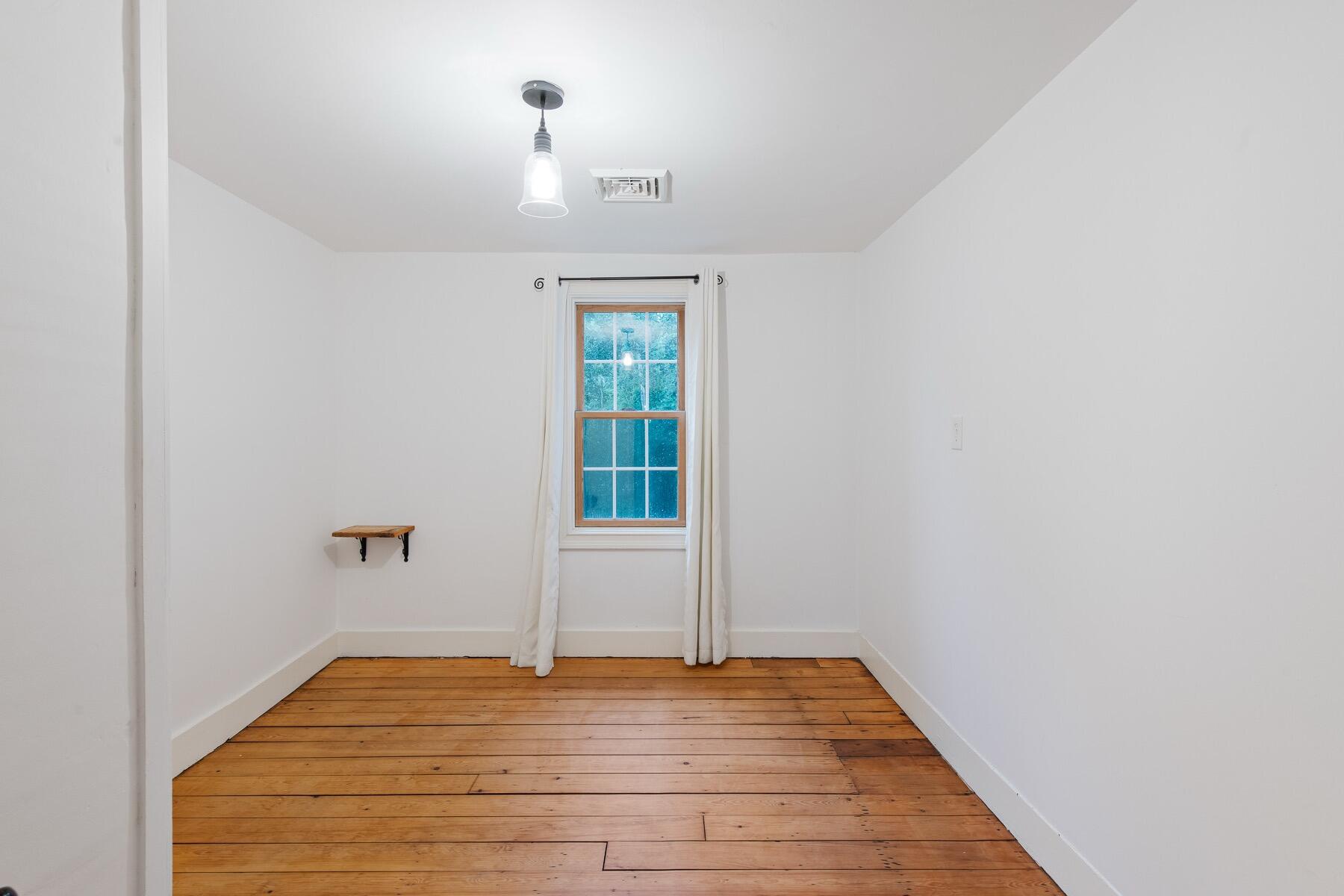 1276 County Road Cataumet MA 02534