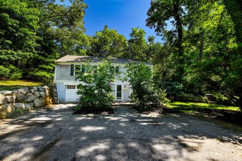 72 Benjamin Nyes Lane Falmouth MA 02540