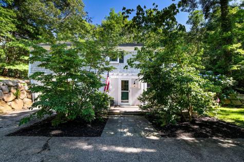 72 Benjamin Nyes Lane Falmouth MA 02540