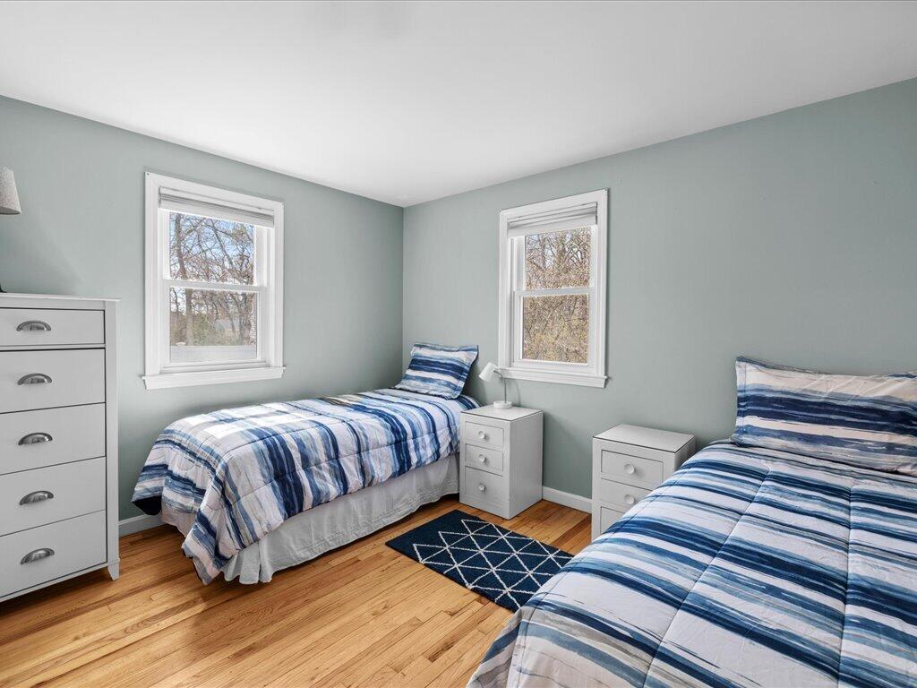 17 Swallow Street Falmouth MA 02536