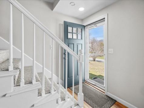 17 Swallow Street Falmouth MA 02536