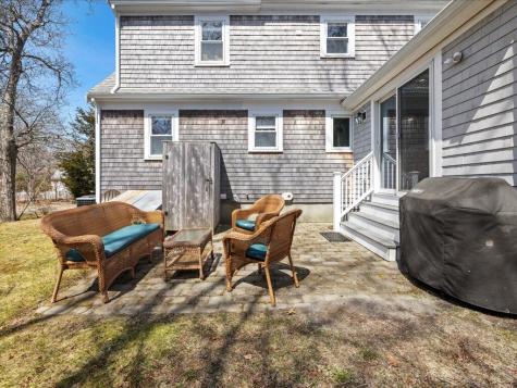 17 Swallow Street Falmouth MA 02536