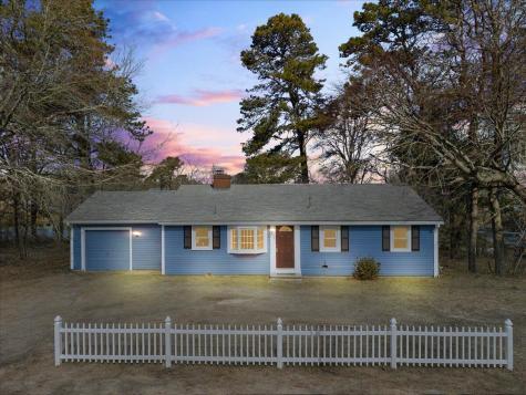 365 Phinneys Lane Barnstable MA 02632