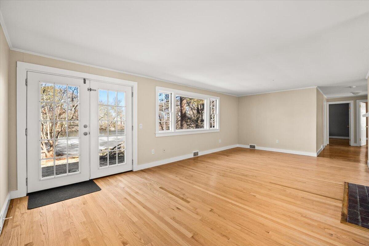 365 Phinneys Lane Barnstable MA 02632