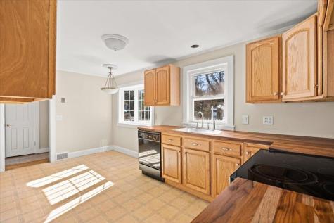 365 Phinneys Lane Barnstable MA 02632