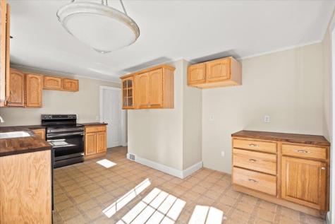 365 Phinneys Lane Barnstable MA 02632