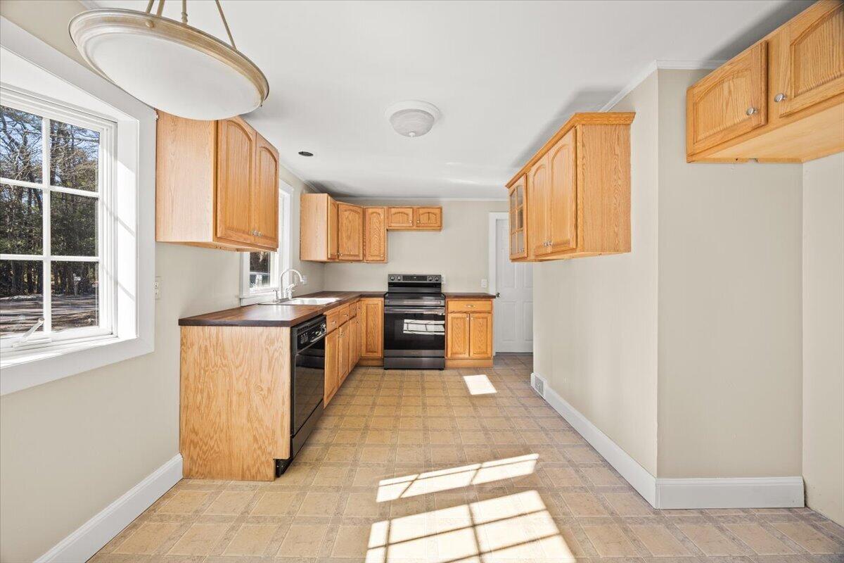 365 Phinneys Lane Barnstable MA 02632