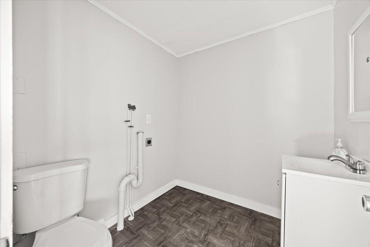 365 Phinneys Lane Barnstable MA 02632