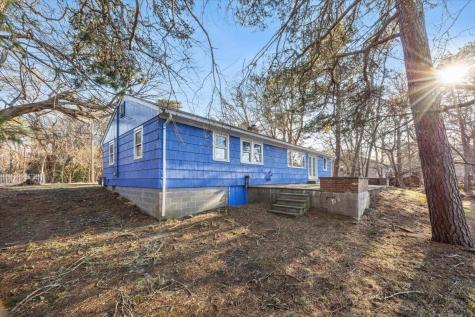 365 Phinneys Lane Barnstable MA 02632