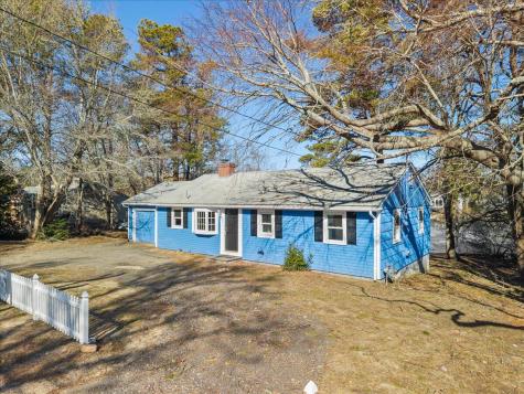 365 Phinneys Lane Barnstable MA 02632