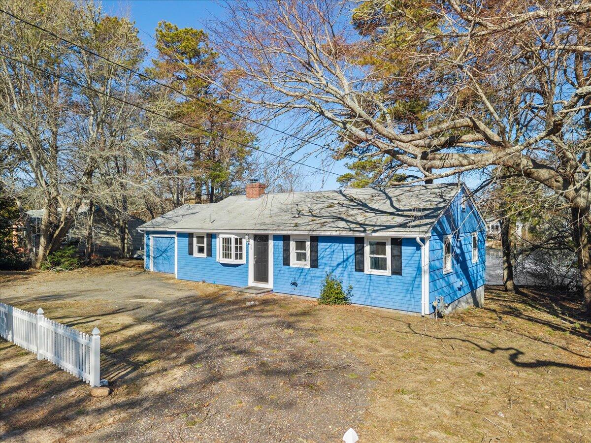 365 Phinneys Lane Barnstable MA 02632