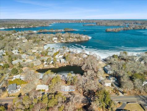 365 Phinneys Lane Barnstable MA 02632