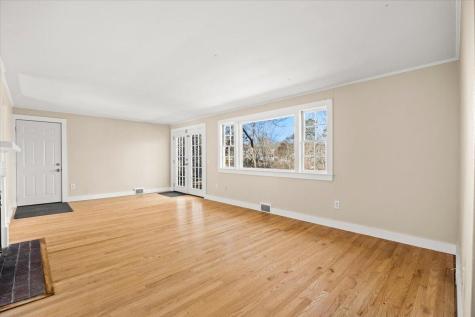 365 Phinneys Lane Barnstable MA 02632