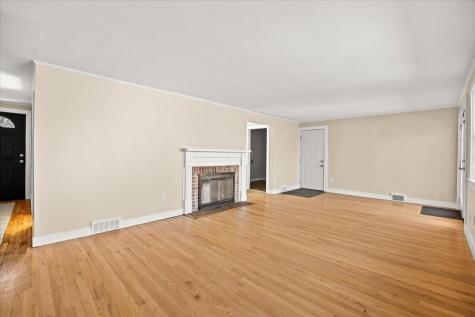 365 Phinneys Lane Barnstable MA 02632