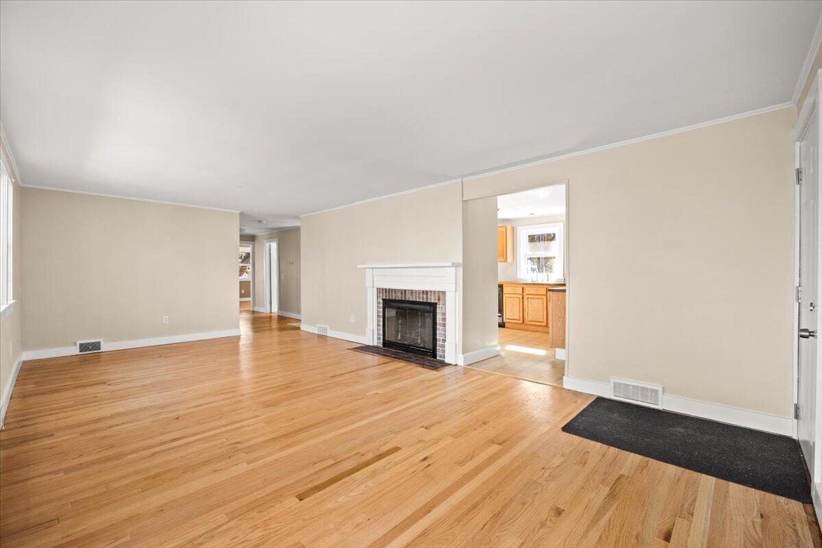 365 Phinneys Lane Barnstable MA 02632