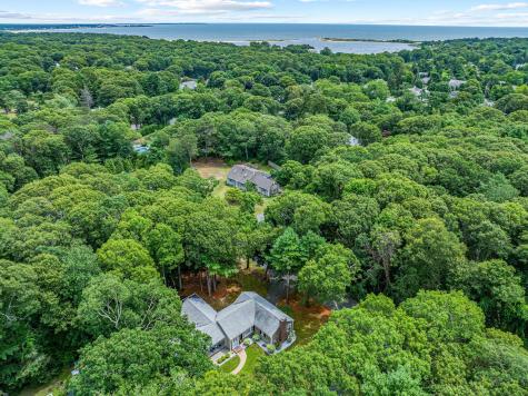 5 Hinckley Circle Osterville MA 02655