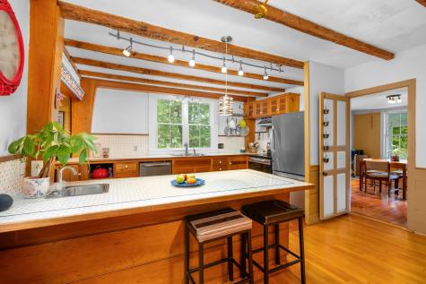 24 Grove Street Sandwich MA 02563