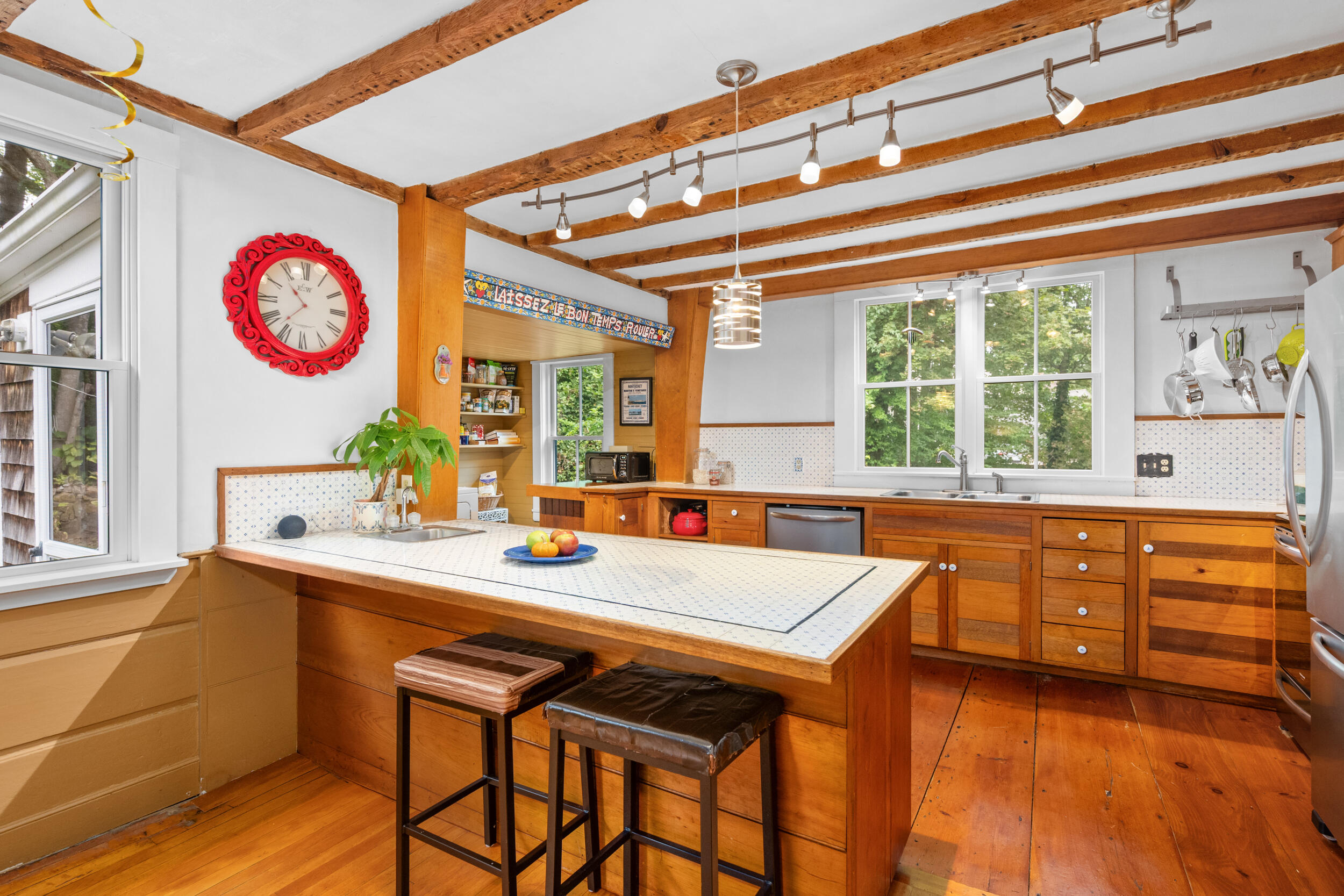 24 Grove Street Sandwich MA 02563